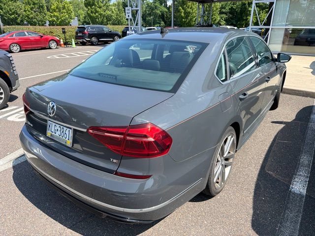 Used 2017 Volkswagen Passat 1.8T R-Line FWD image 11