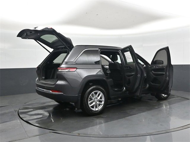 New 2025 Jeep Grand Cherokee Laredo X w/ Luxury Tech Group I image 44