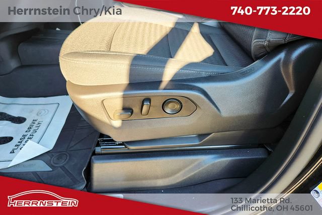 Used 2023 Chevrolet Silverado 1500 RST w/ Rally Edition AWD/4WD image 16
