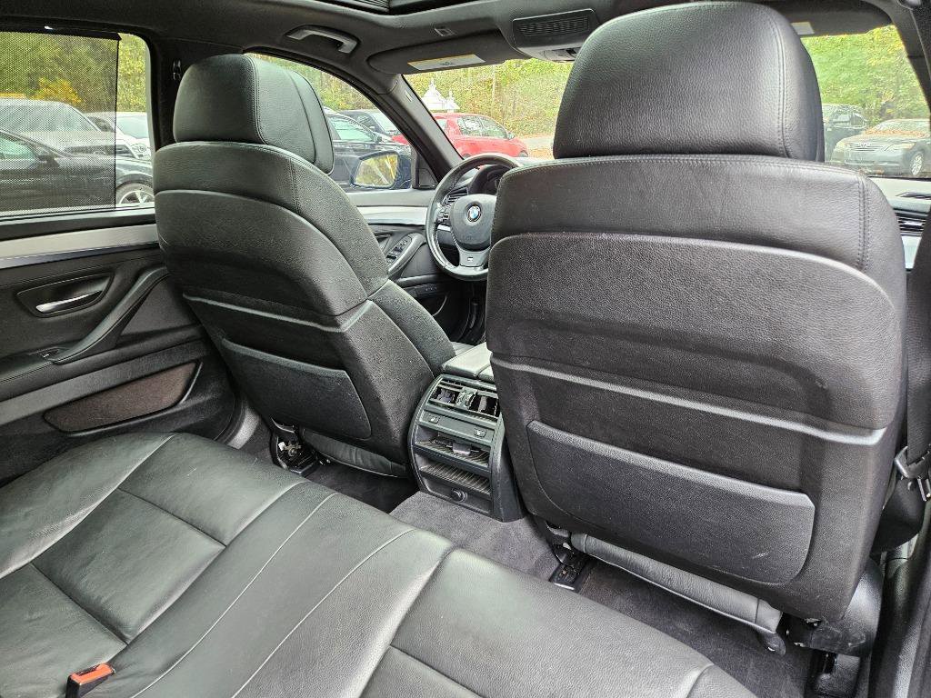Used 2013 BMW 550i xDrive Sedan AWD/4WD image 34