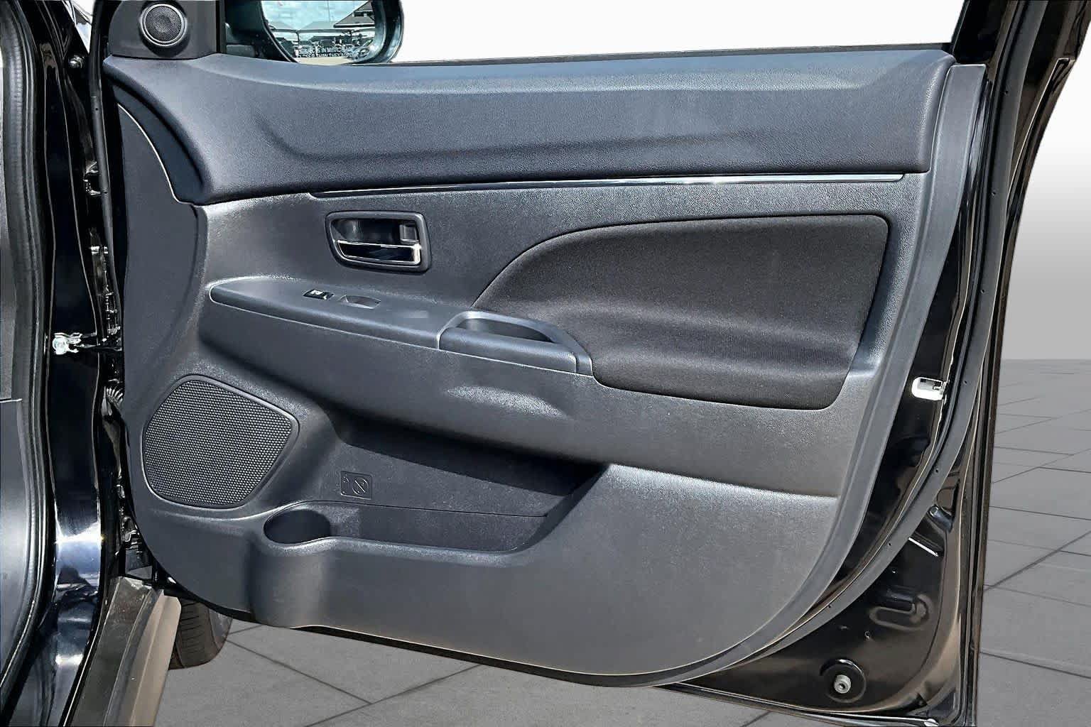 Used 2026 Mitsubishi Outlander Sport ES AWD/4WD image 23