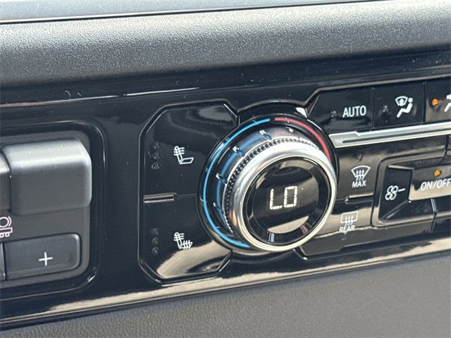 New 2025 GMC Sierra 1500 SLE w/ Preferred Package image 21