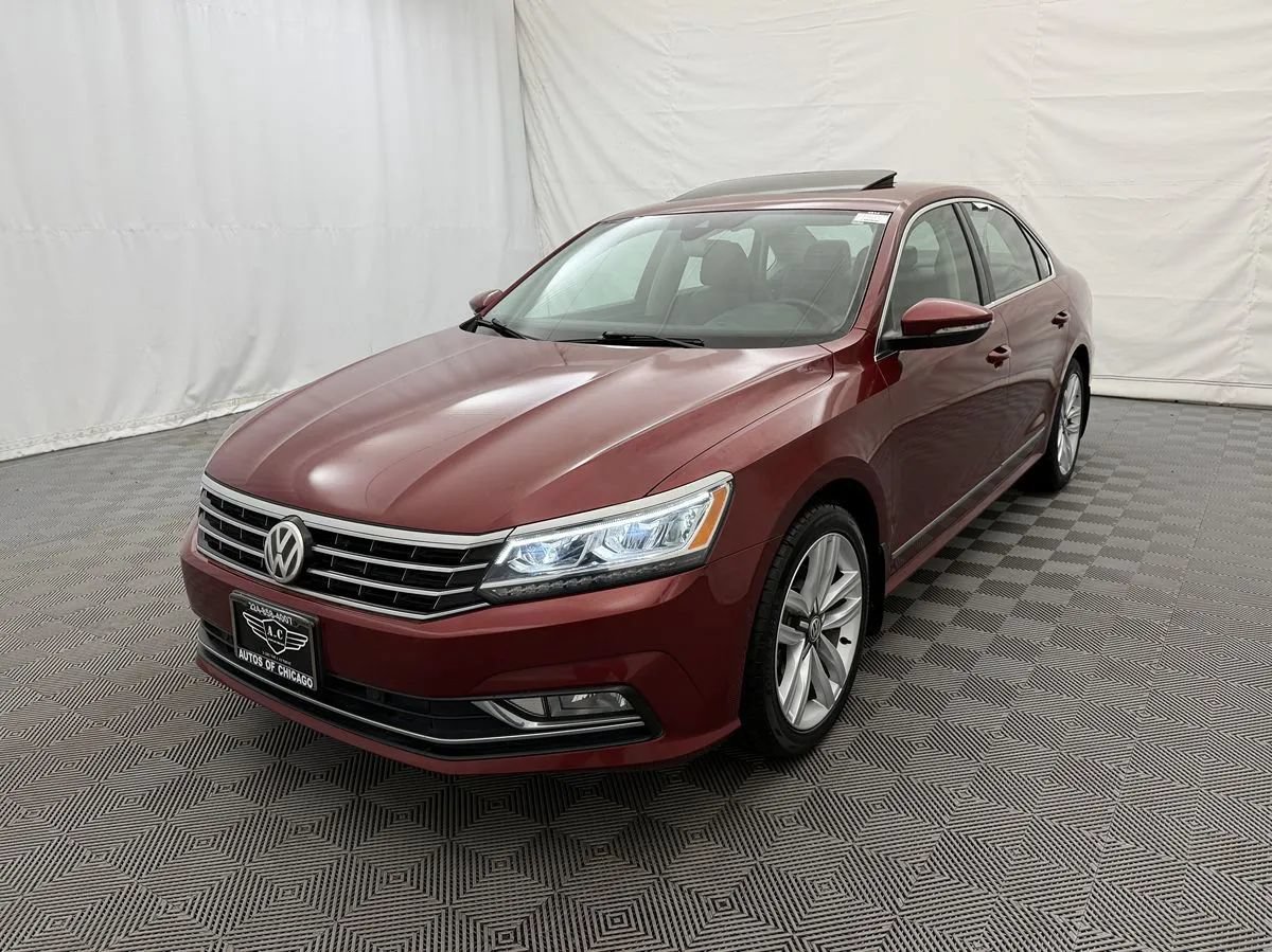 Used 2016 Volkswagen Passat 1.8T SEL Premium FWD image 2