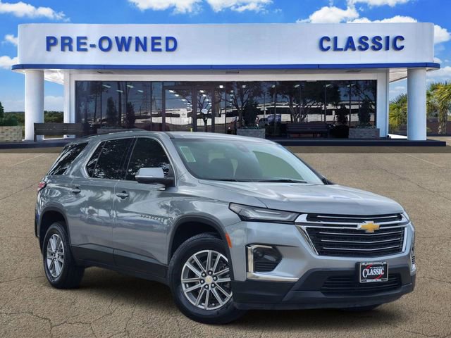 Used 2023 Chevrolet Traverse LT image 1