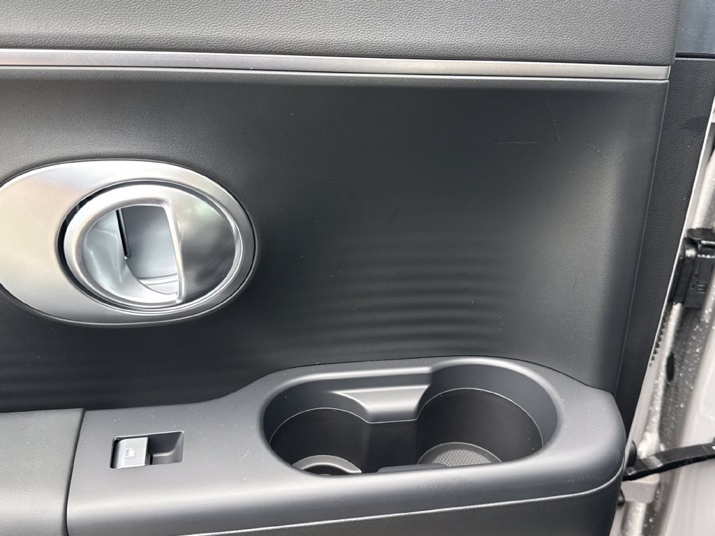 New 2026 Hyundai Ioniq 9 SE AWD/4WD image 32