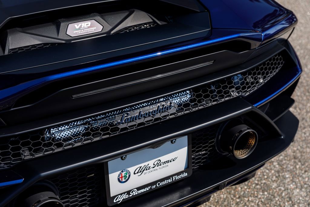 Used 2023 Lamborghini Huracan Sterrato image 33