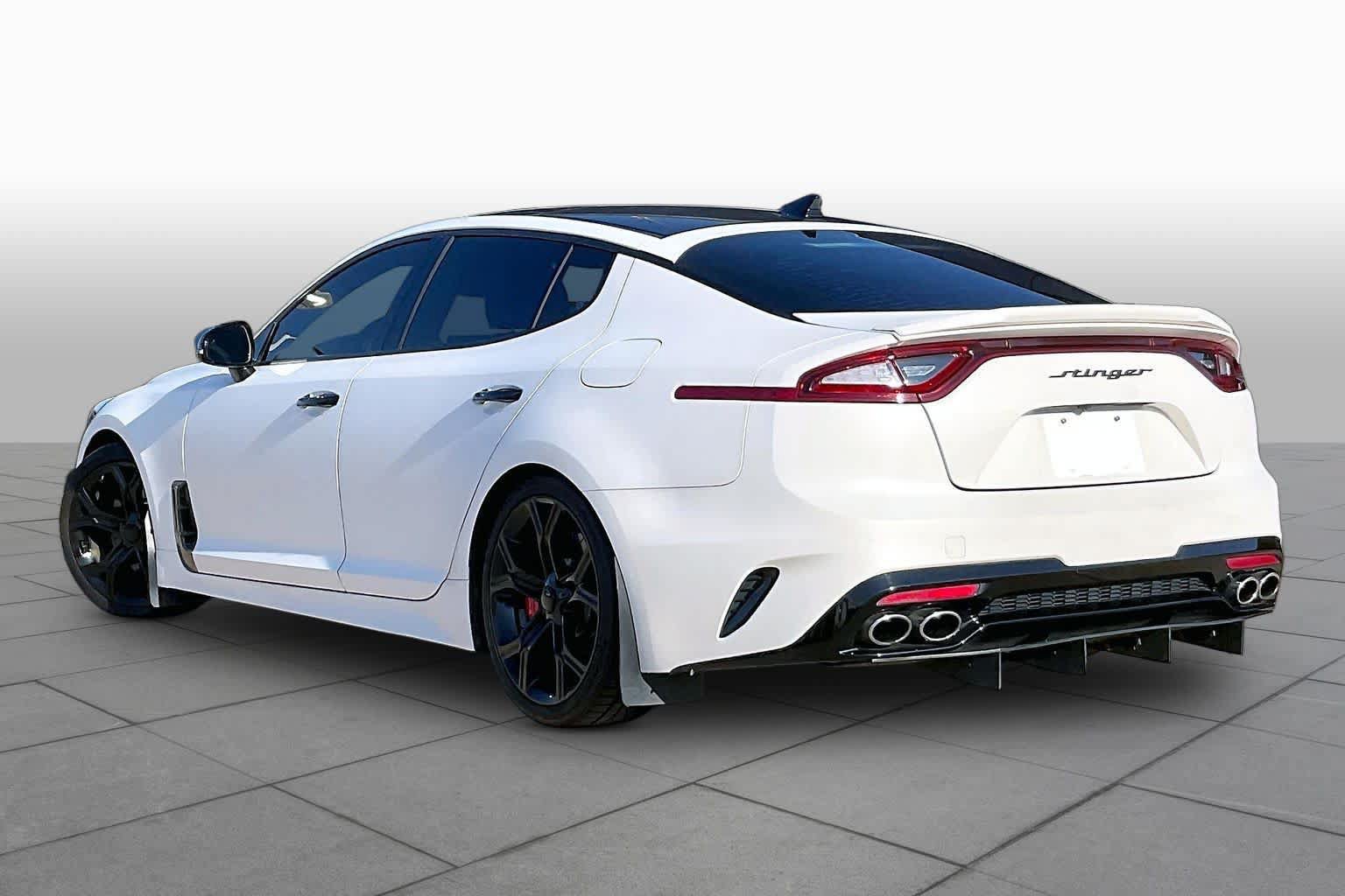 Used 2018 Kia Stinger GT2 AWD/4WD image 12