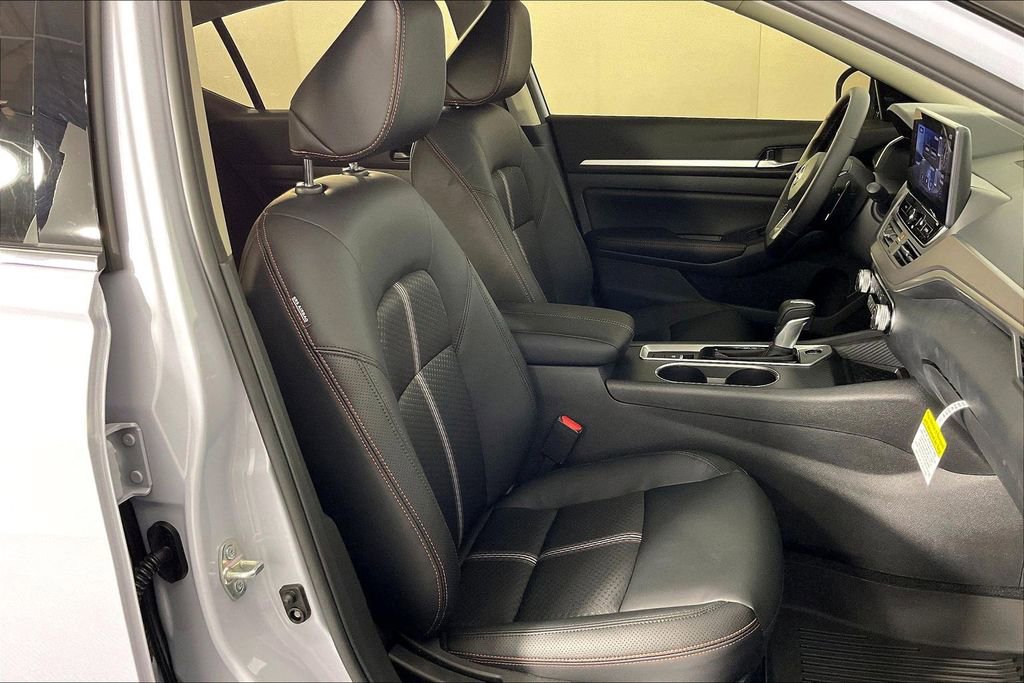 New 2026 Nissan Altima 2.5 SR FWD image 42