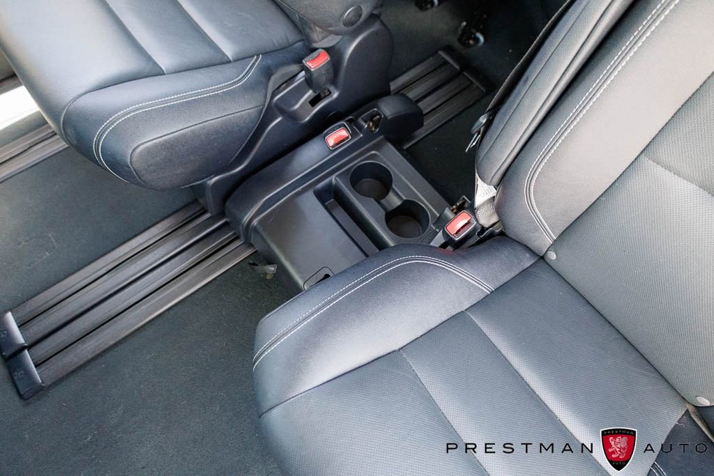 Used 2020 Toyota Sienna SE FWD image 38