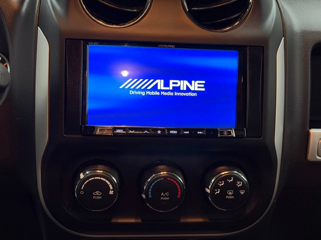 Used 2014 Jeep Compass Latitude w/ Sun/Sound Group AWD/4WD image 31