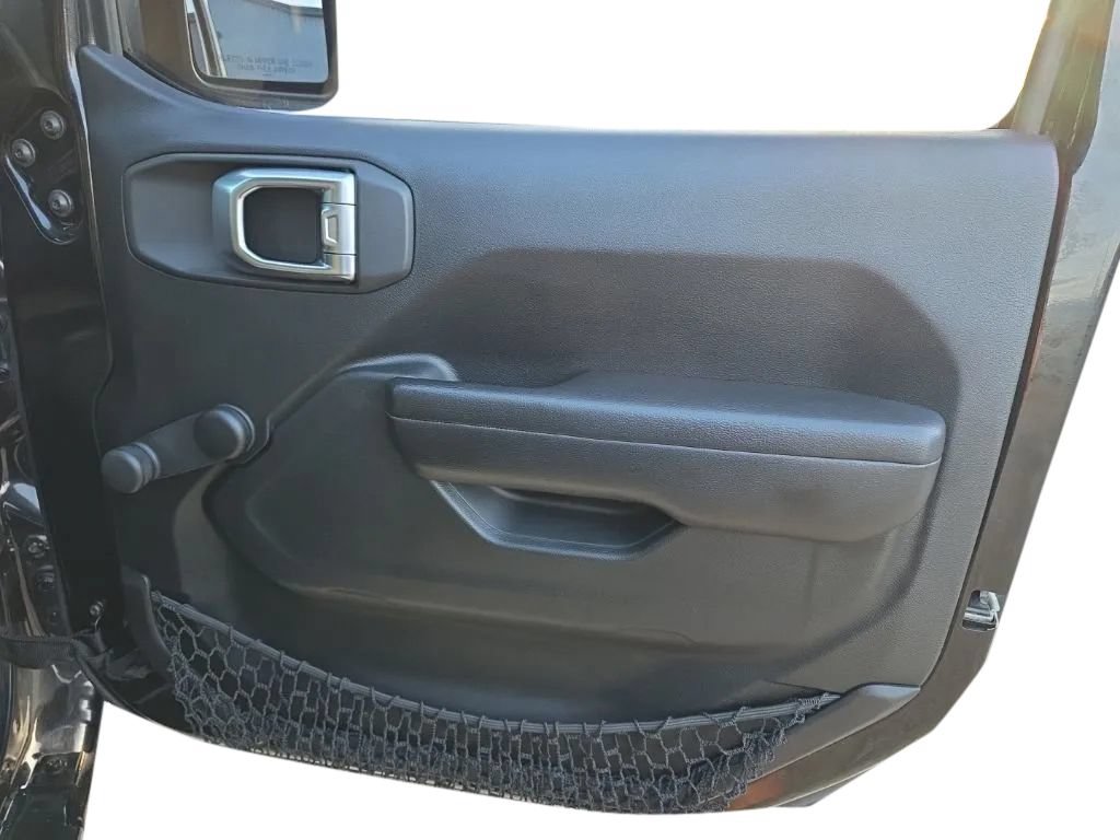 Used 2018 Jeep Wrangler Unlimited Sport AWD/4WD image 17