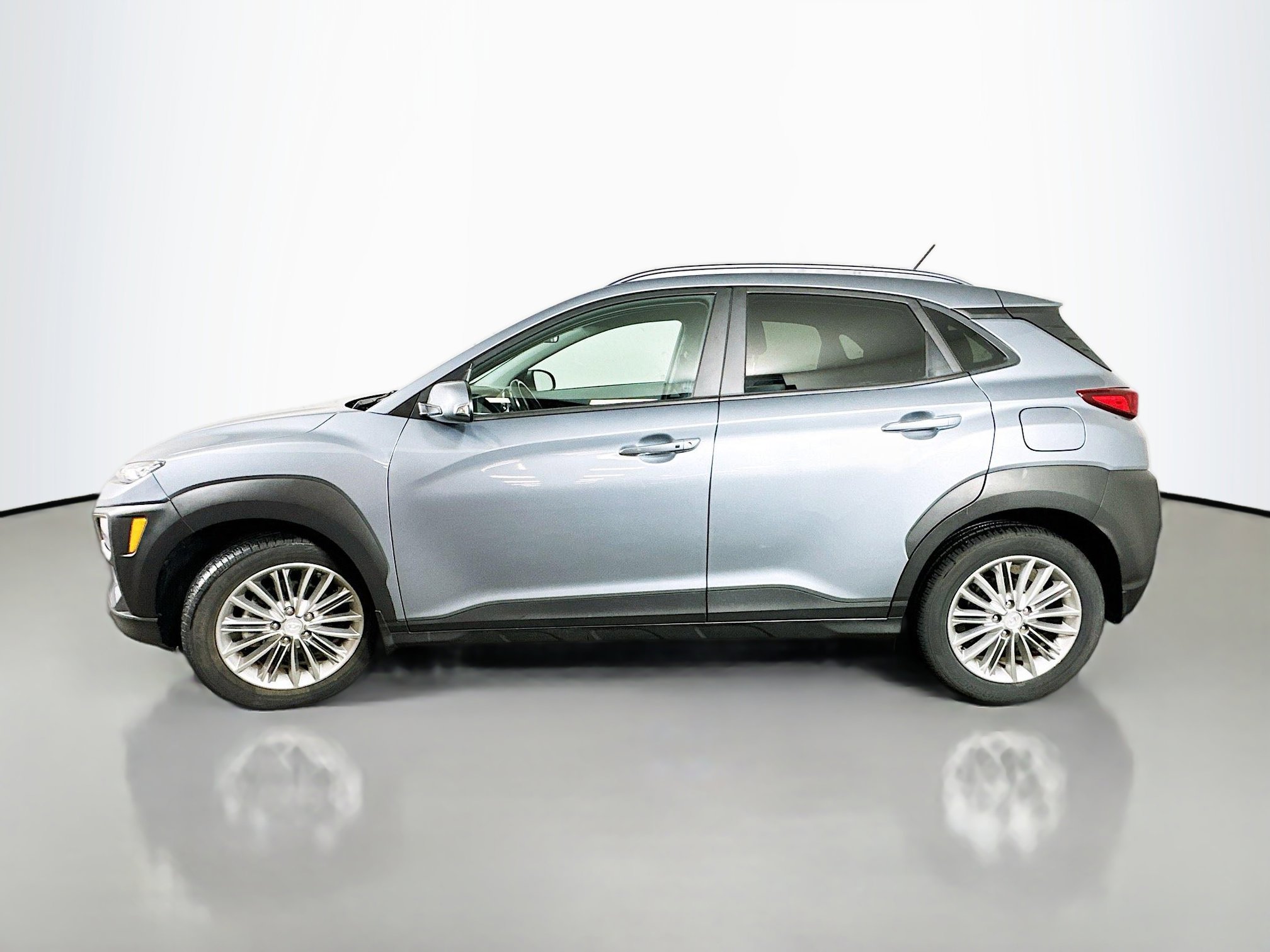 Used 2020 Hyundai Kona SEL FWD image 4