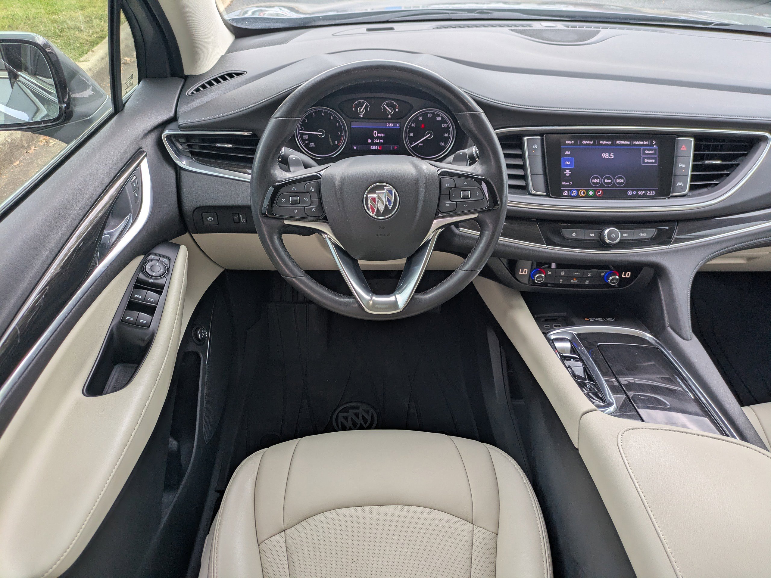 Used 2023 Buick Enclave Essence w/ Experience Buick Package image 18