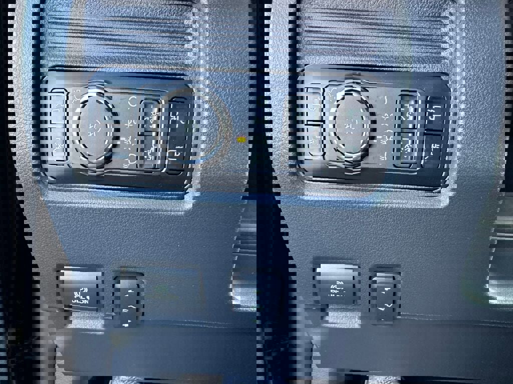 New 2026 Ford F350 Lariat w/ Chrome Package image 15