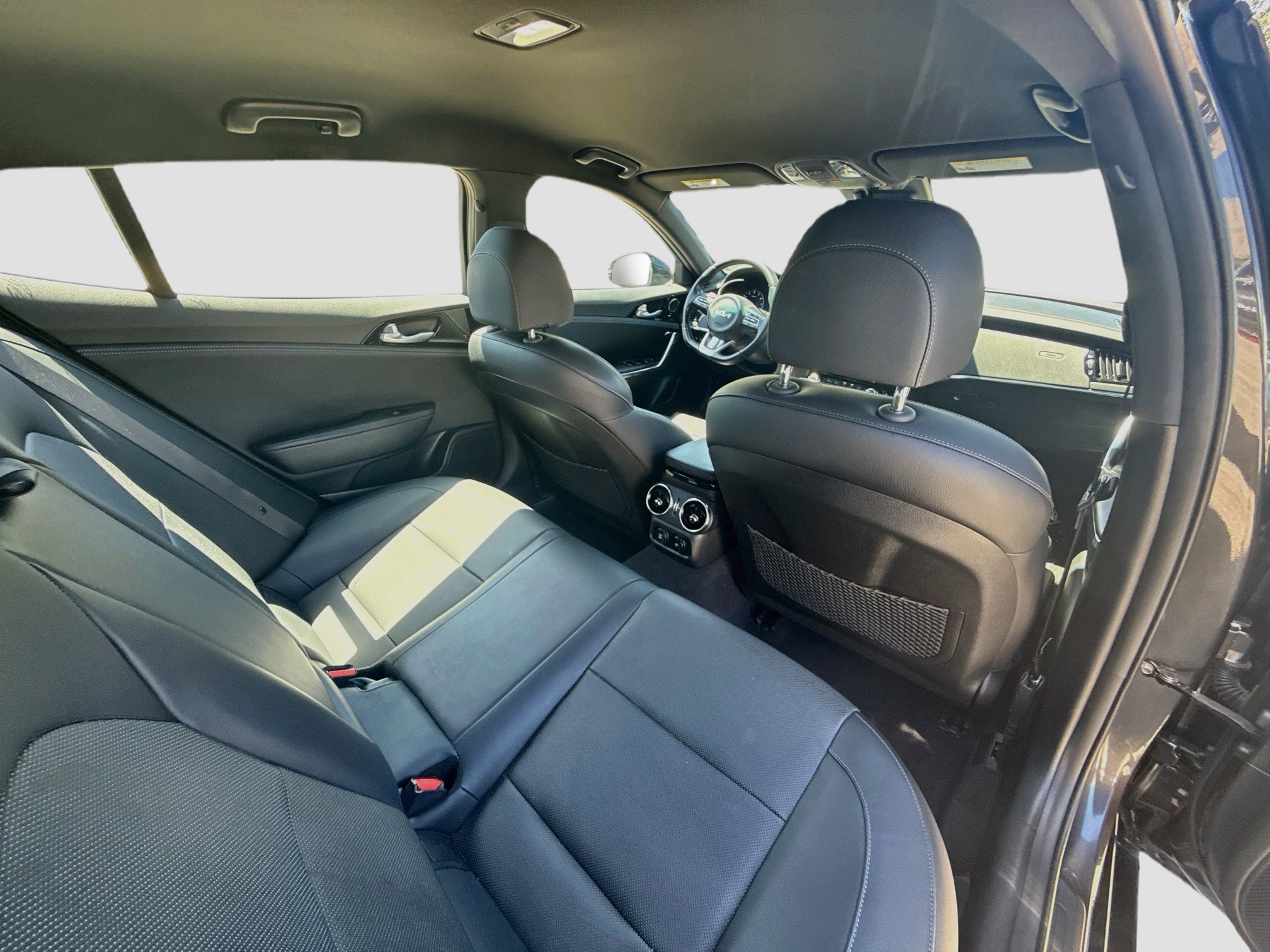 Used 2023 Kia Stinger GT-Line RWD image 30