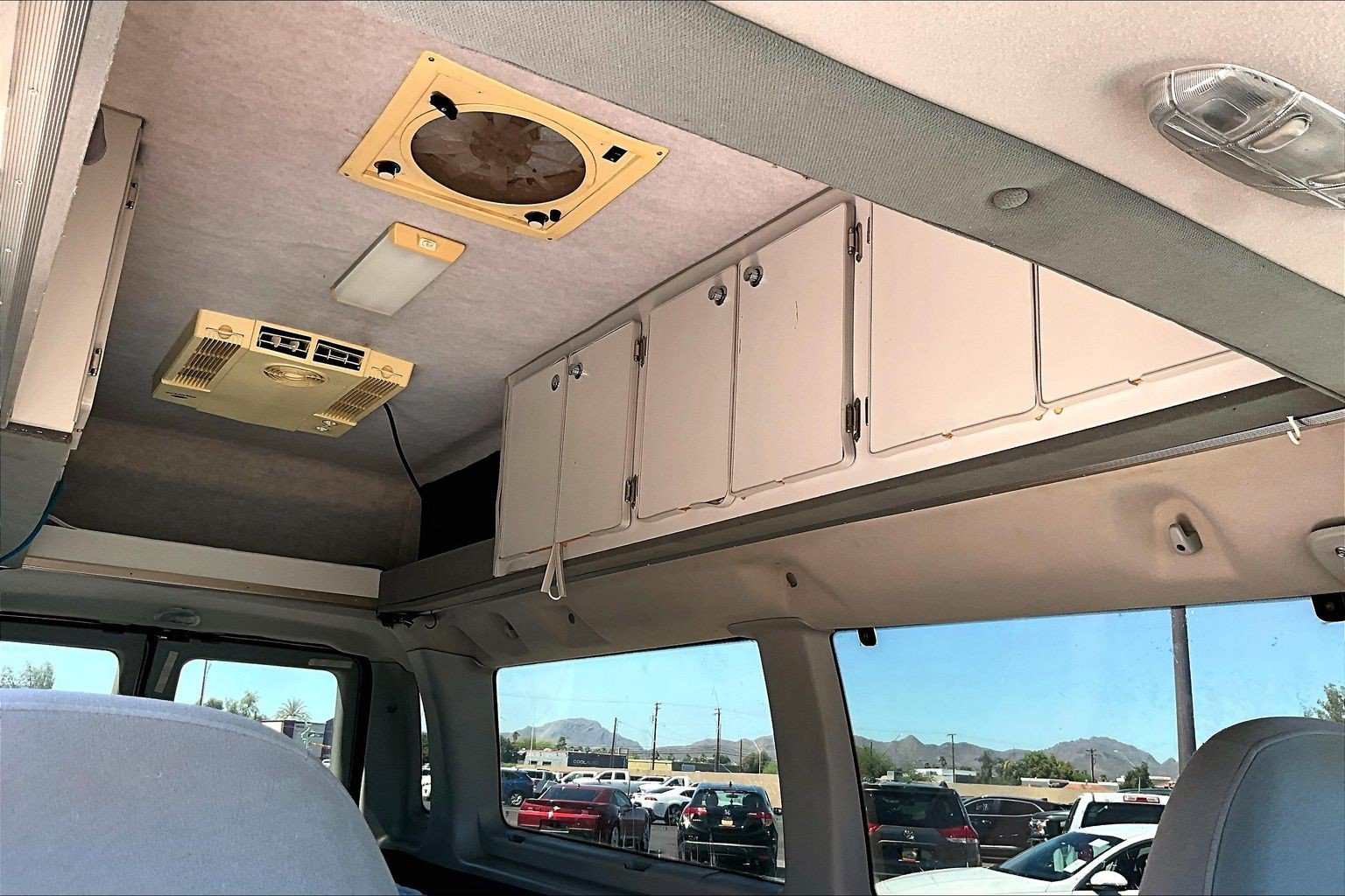 Used 2005 Ford E-350 and Econoline 350 XL RWD image 16