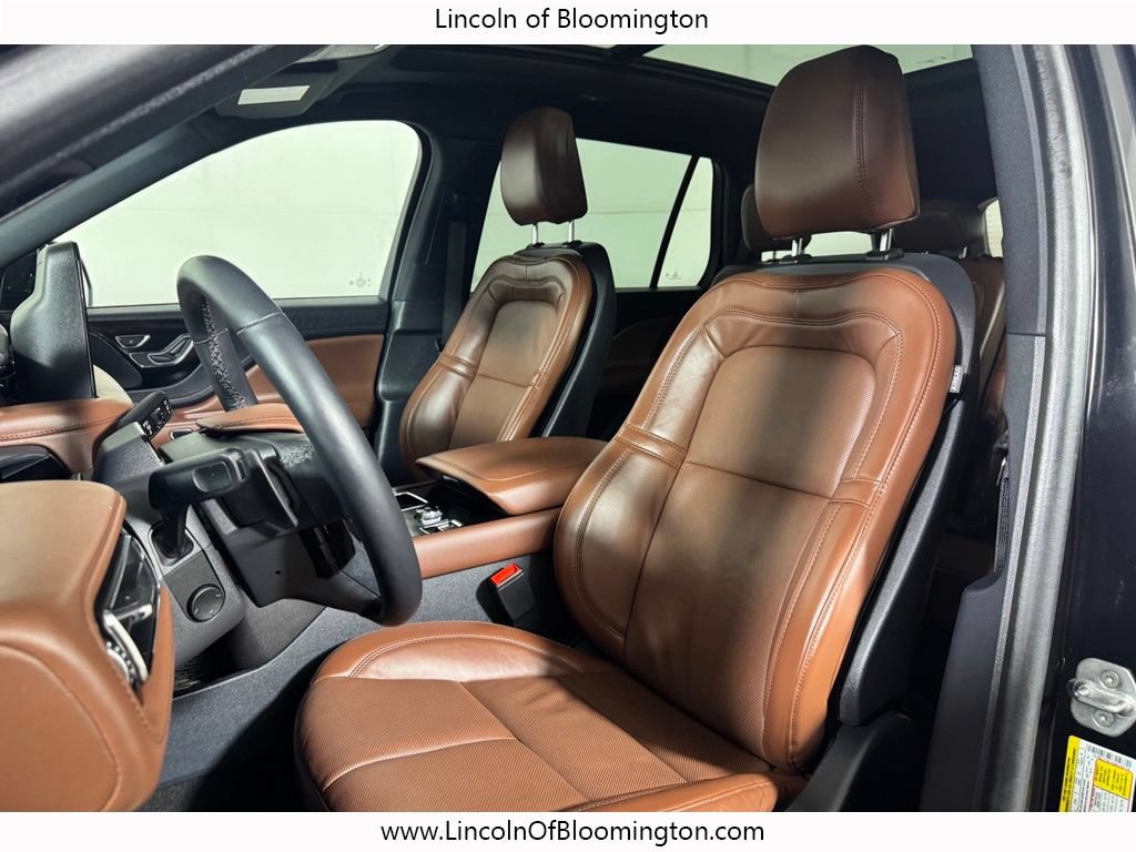 Certified 2025 Lincoln Aviator Reserve w/ Illumination Package AWD/4WD image 17