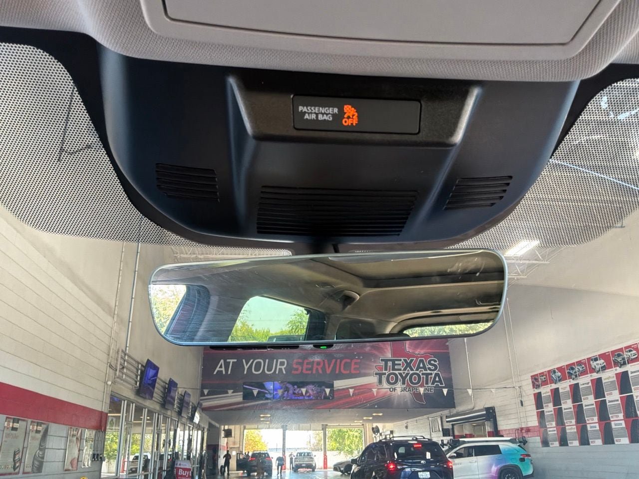 Used 2023 Nissan Rogue Platinum w/ Platinum Premium Package FWD image 21