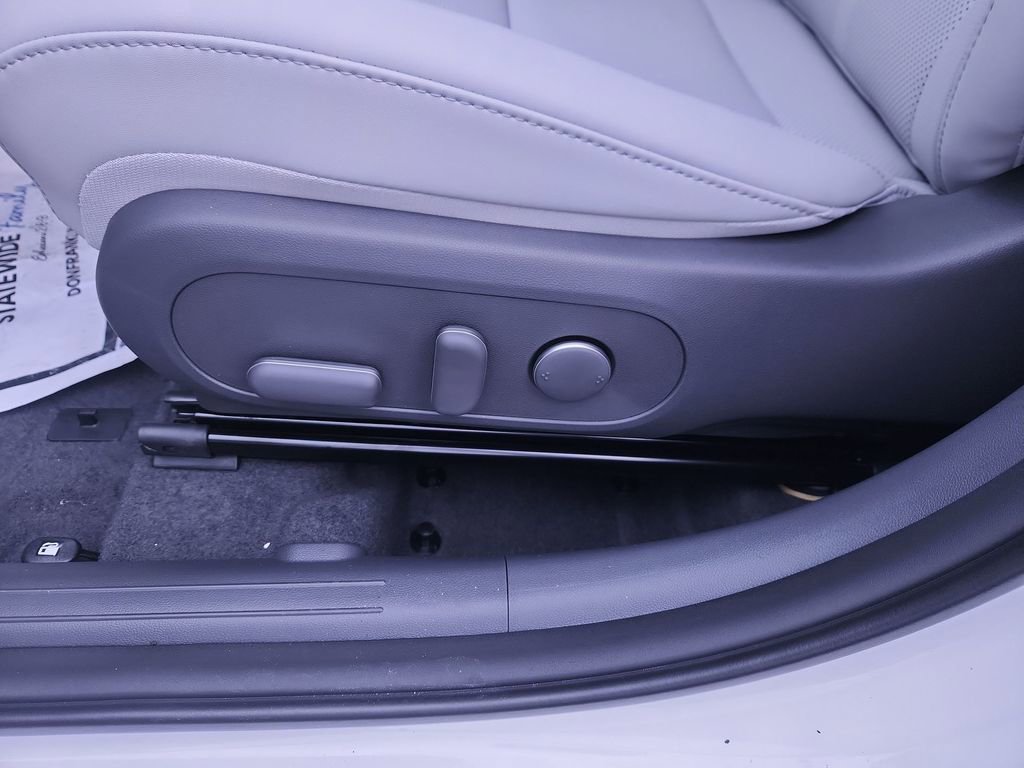 New 2026 Hyundai Kona Limited FWD image 12