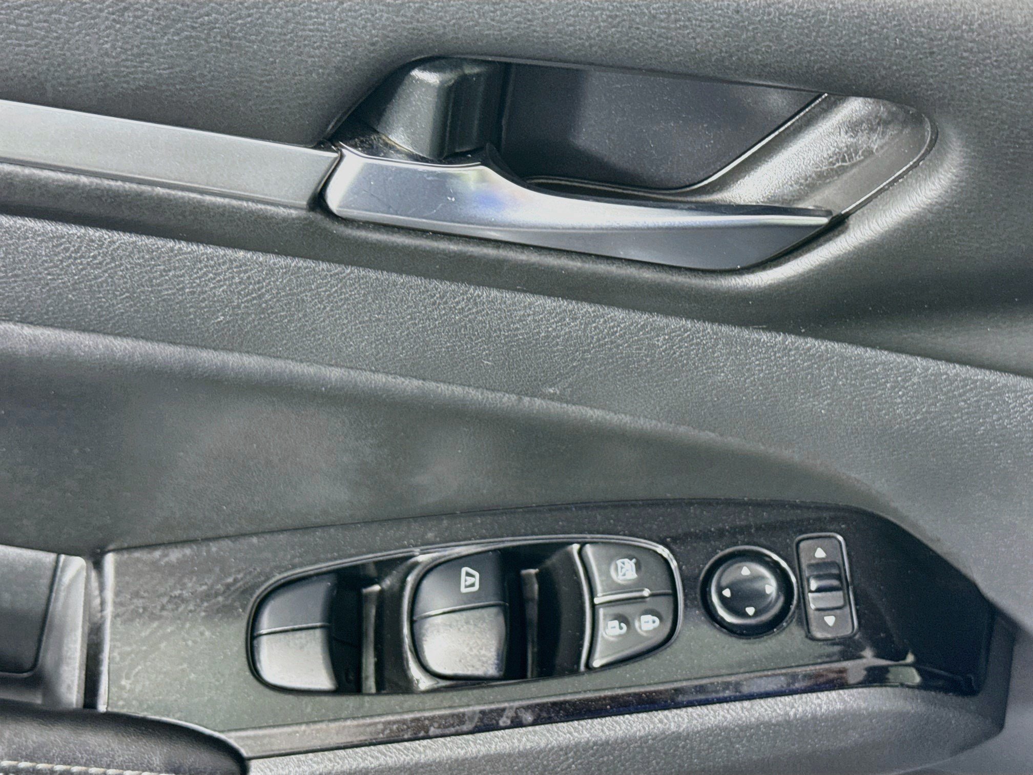 Used 2023 Nissan Altima 2.5 SV FWD image 24