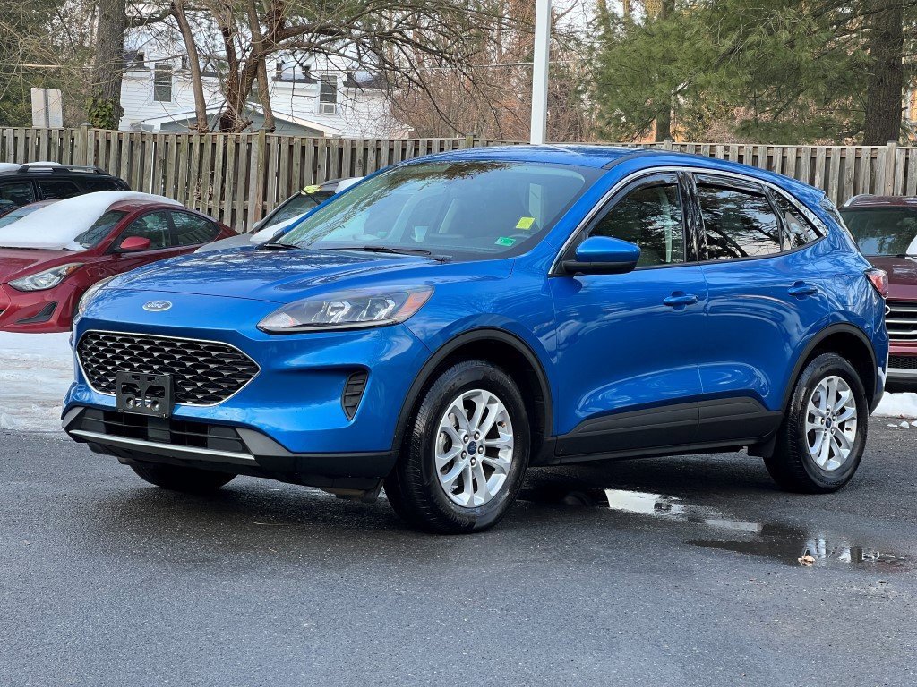 Used 2021 Ford Escape SE w/ Convenience Package image 2
