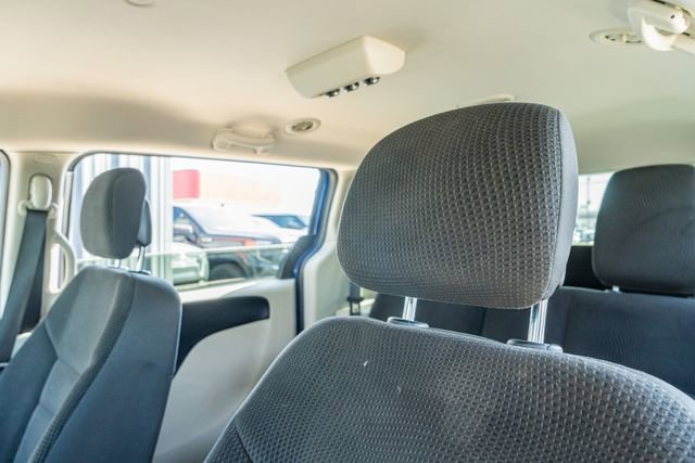 Used 2018 Dodge Grand Caravan SE w/ UConnect Hands-Free Group FWD image 20
