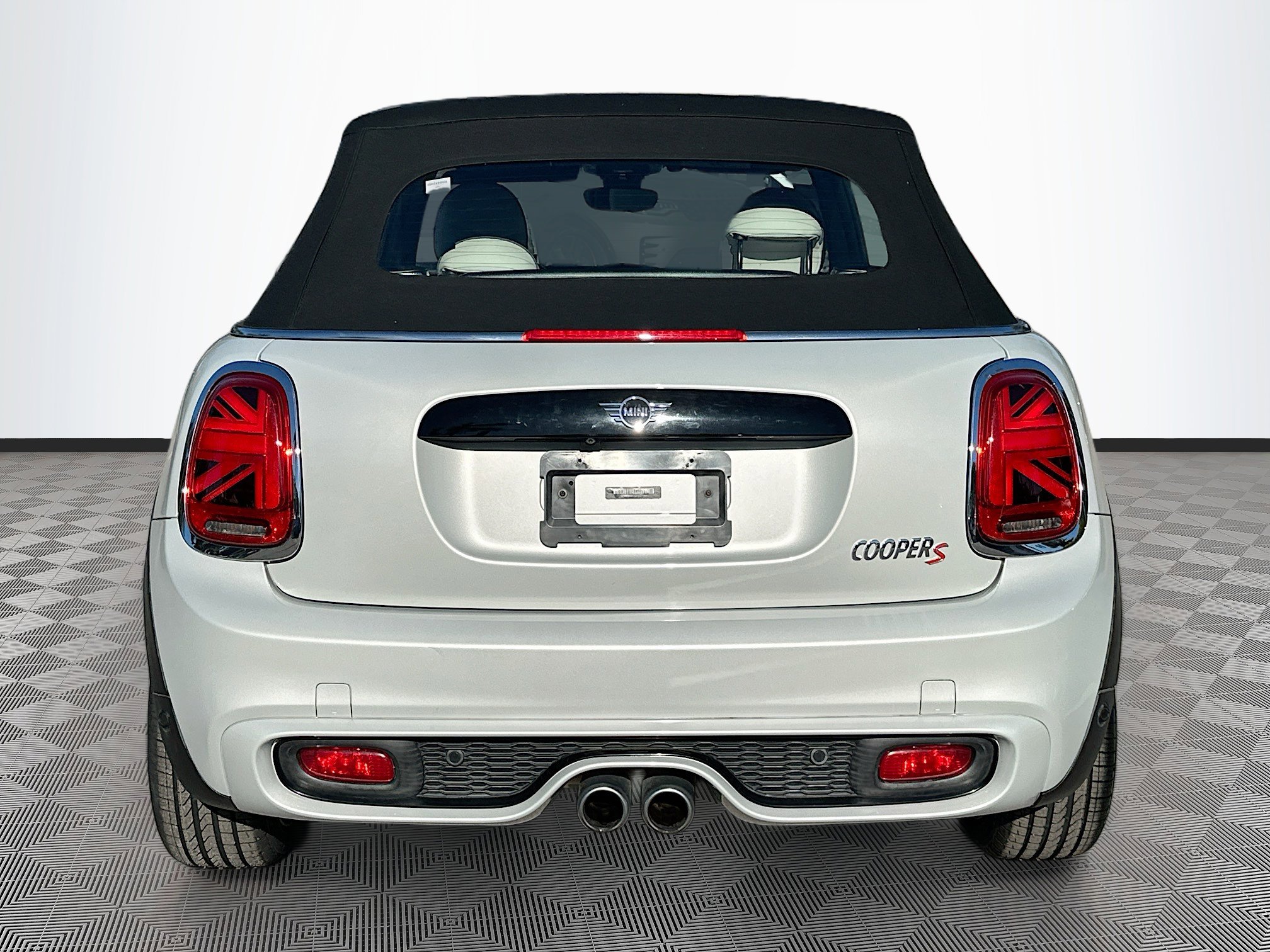 Used 2019 MINI Cooper S w/ Signature Upholstery Package image 6