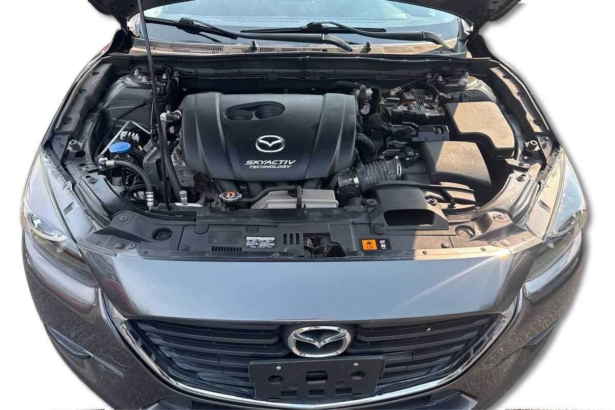 Used 2018 MAZDA MAZDA3 Sport FWD image 20