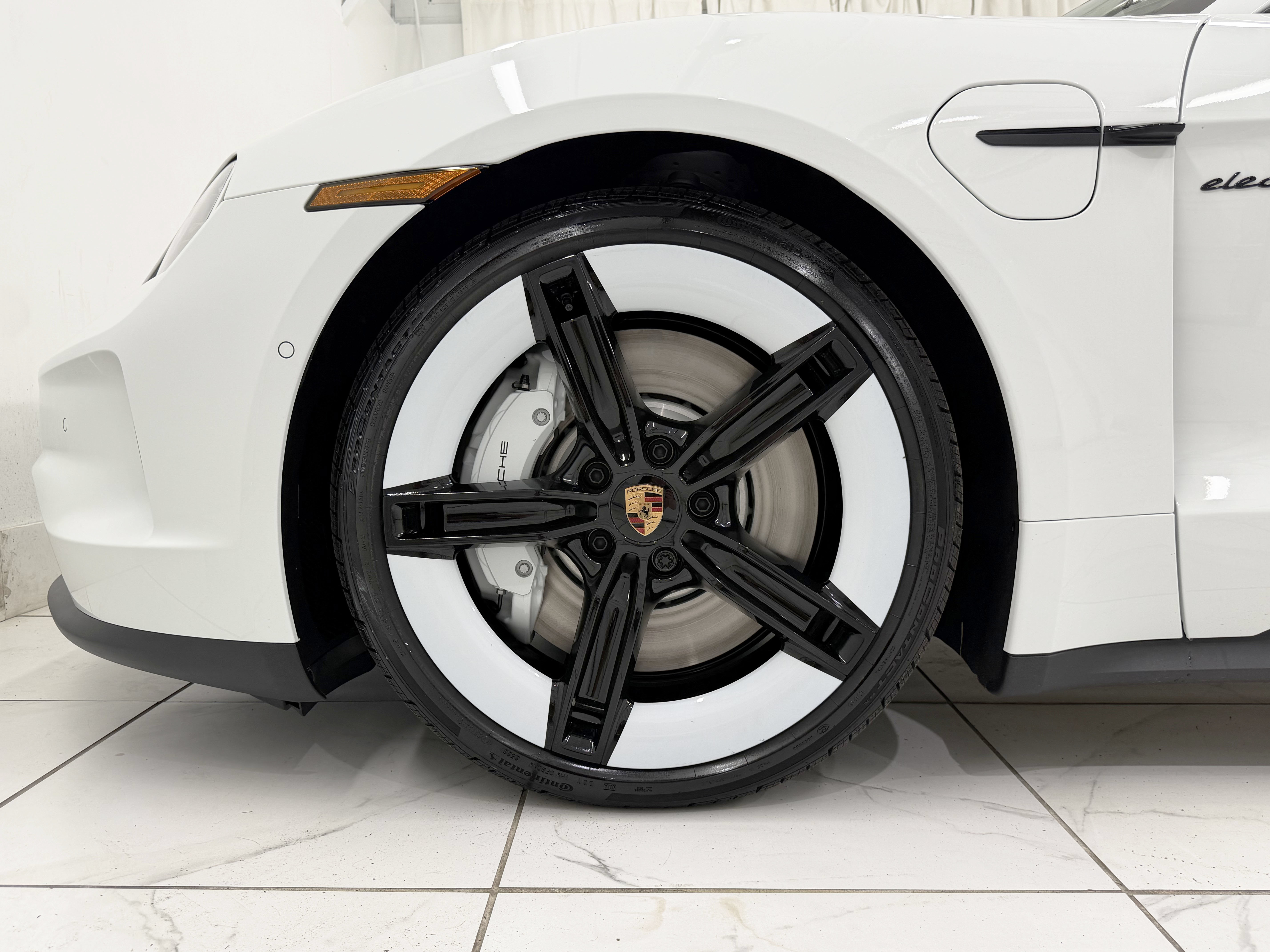 New 2026 Porsche Taycan 4S AWD/4WD image 16