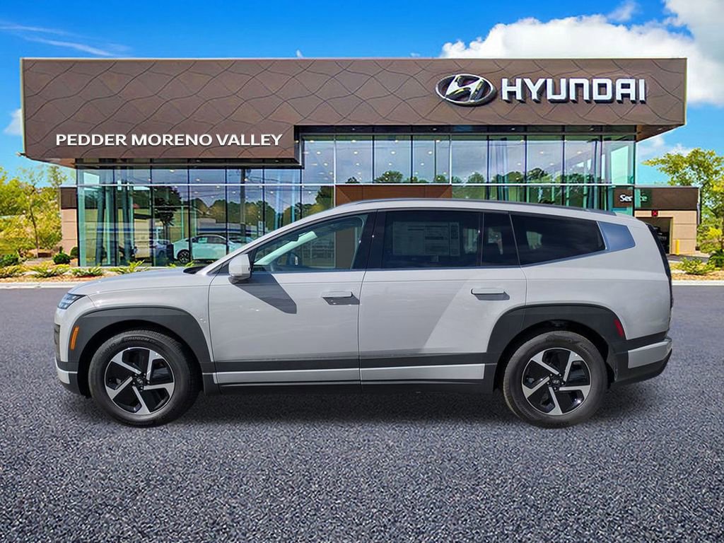 New 2026 Hyundai Ioniq 9 SE image 3