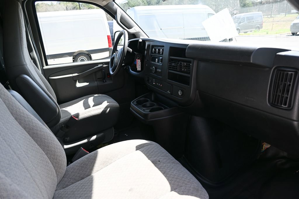 Used 2020 GMC Savana 2500 w/ Driver Convenience Package image 17