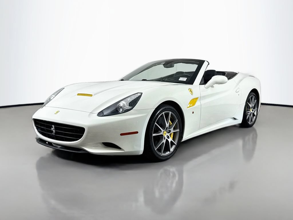 Used 2014 Ferrari California RWD image 3