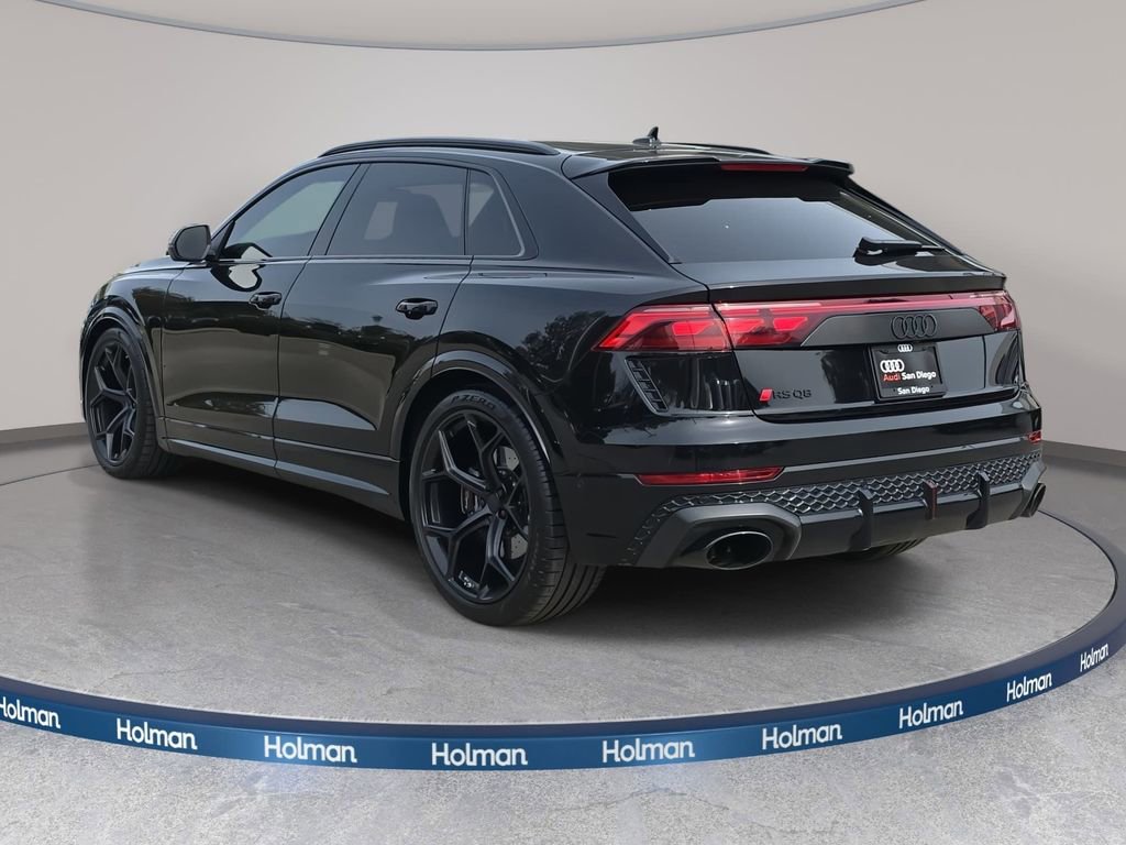 Certified 2025 Audi RS Q8 performance image 8
