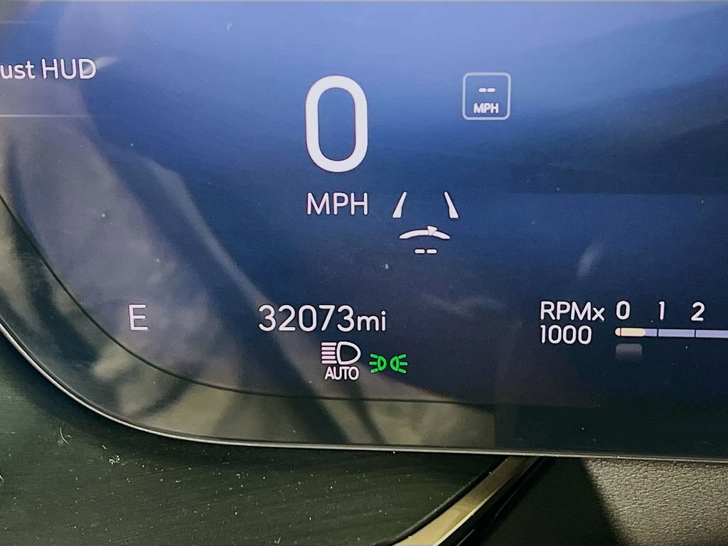 Used 2024 Buick Envision Avenir AWD/4WD image 11