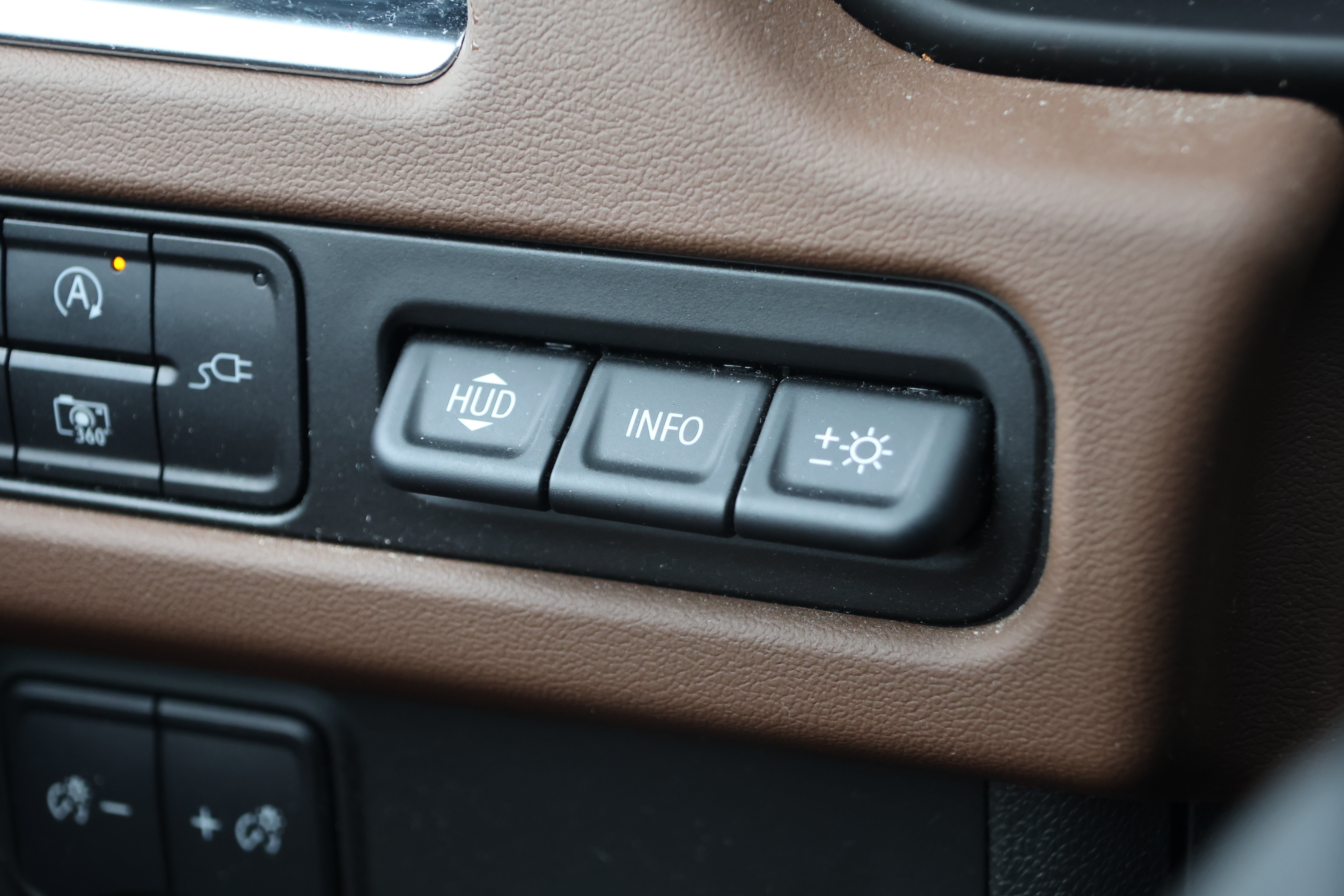 Used 2022 Chevrolet Tahoe High Country AWD/4WD image 18