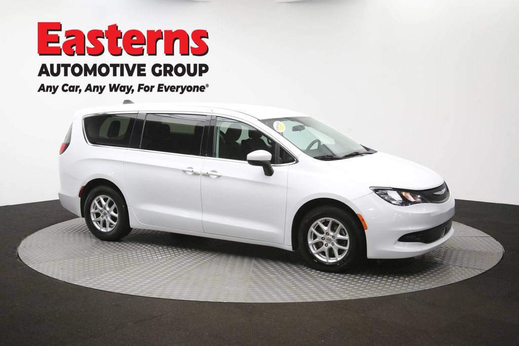 Used 2022 Chrysler Voyager LX FWD image 46