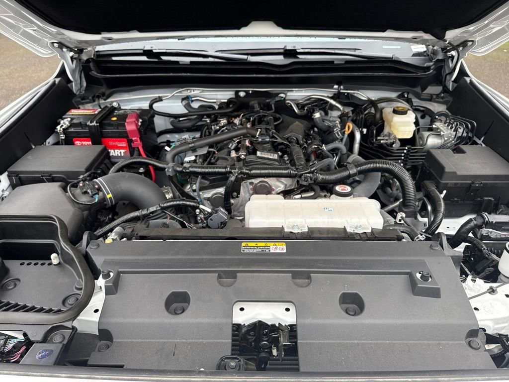 Used 2024 Toyota Tacoma TRD Off-Road image 6