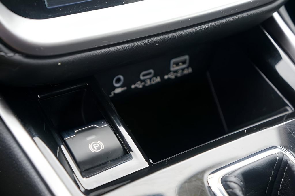Used 2024 Subaru Outback Limited XT image 25