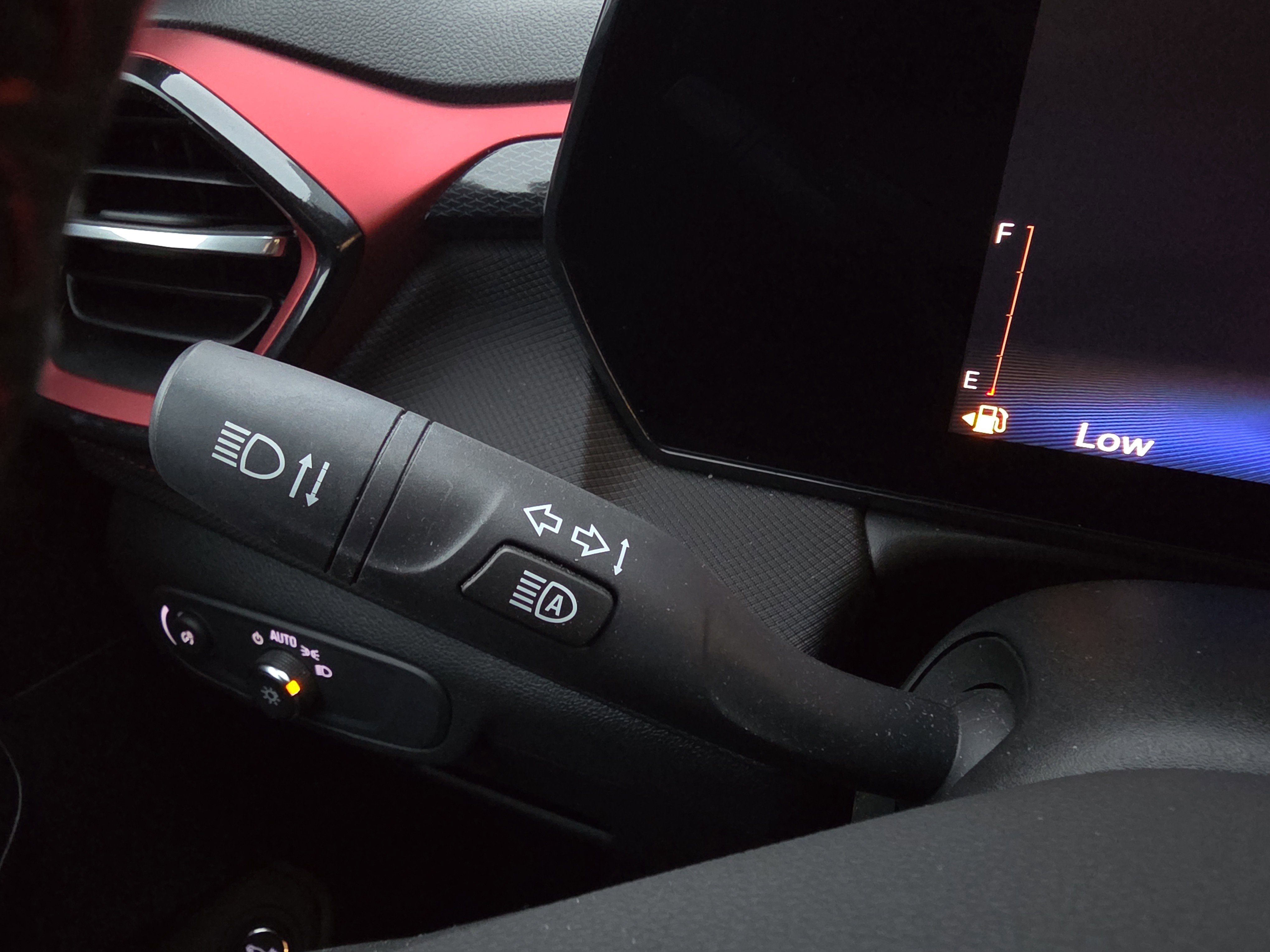 Used 2024 Chevrolet TrailBlazer RS w/ Convenience Package image 22