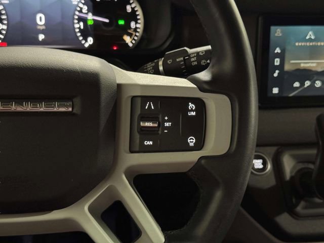 Used 2023 Land Rover Defender 110 SE image 28