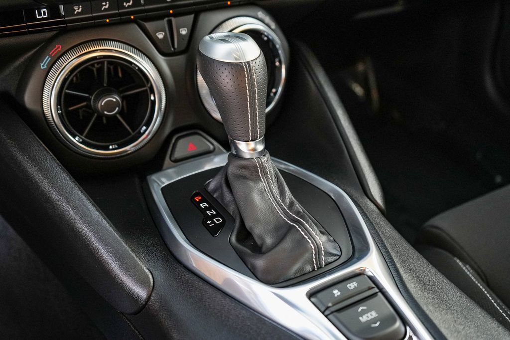 Used 2017 Chevrolet Camaro SS RWD image 21