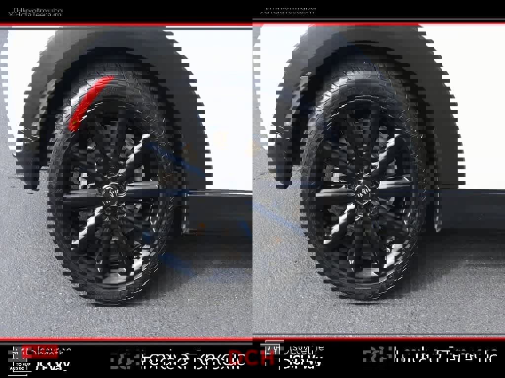 Used 2021 MINI Cooper 2-Door Hardtop image 23