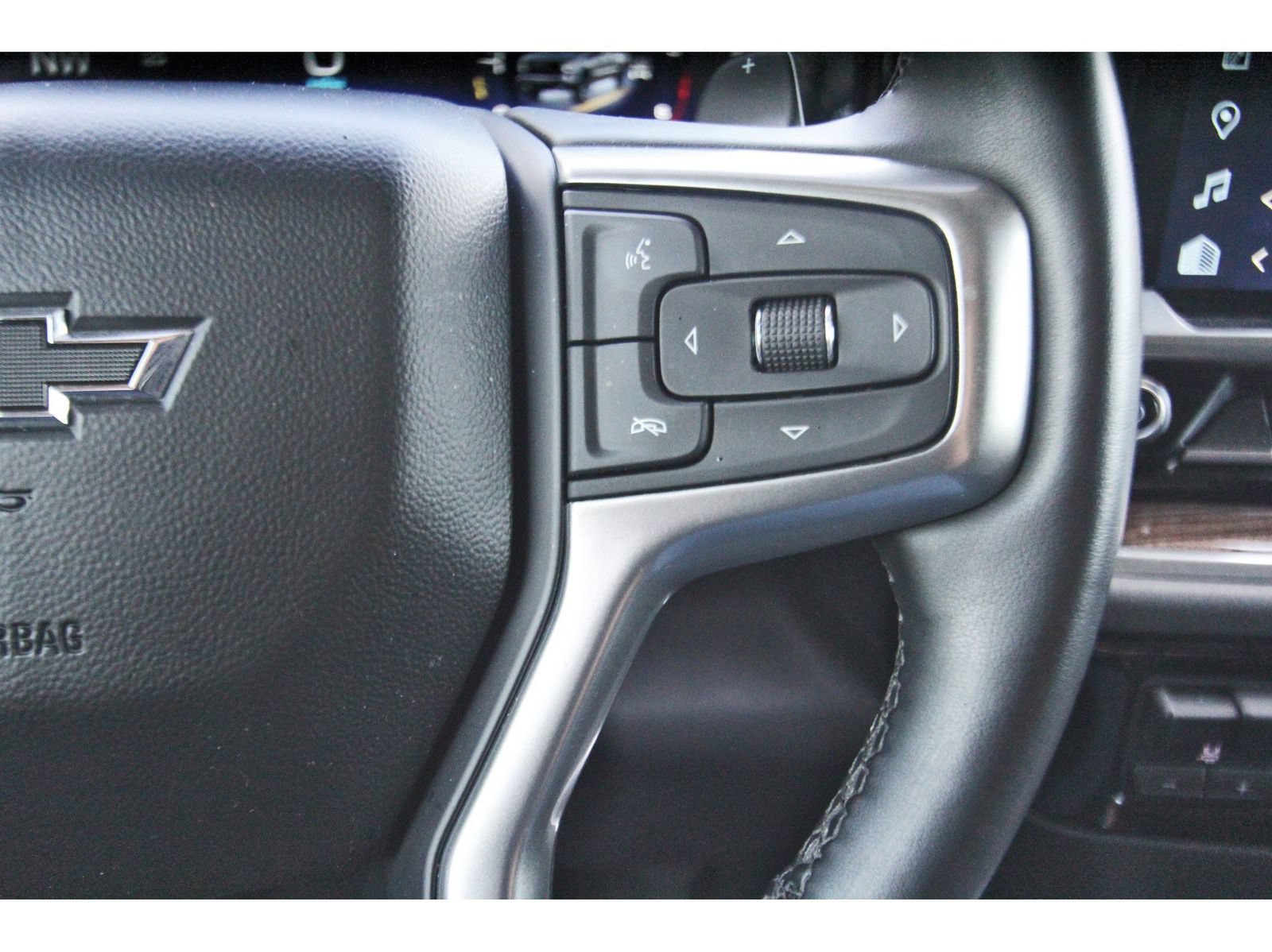 Used 2023 Chevrolet Silverado 1500 LT Trail Boss w/ LT Trail Boss Premium Package AWD/4WD image 16