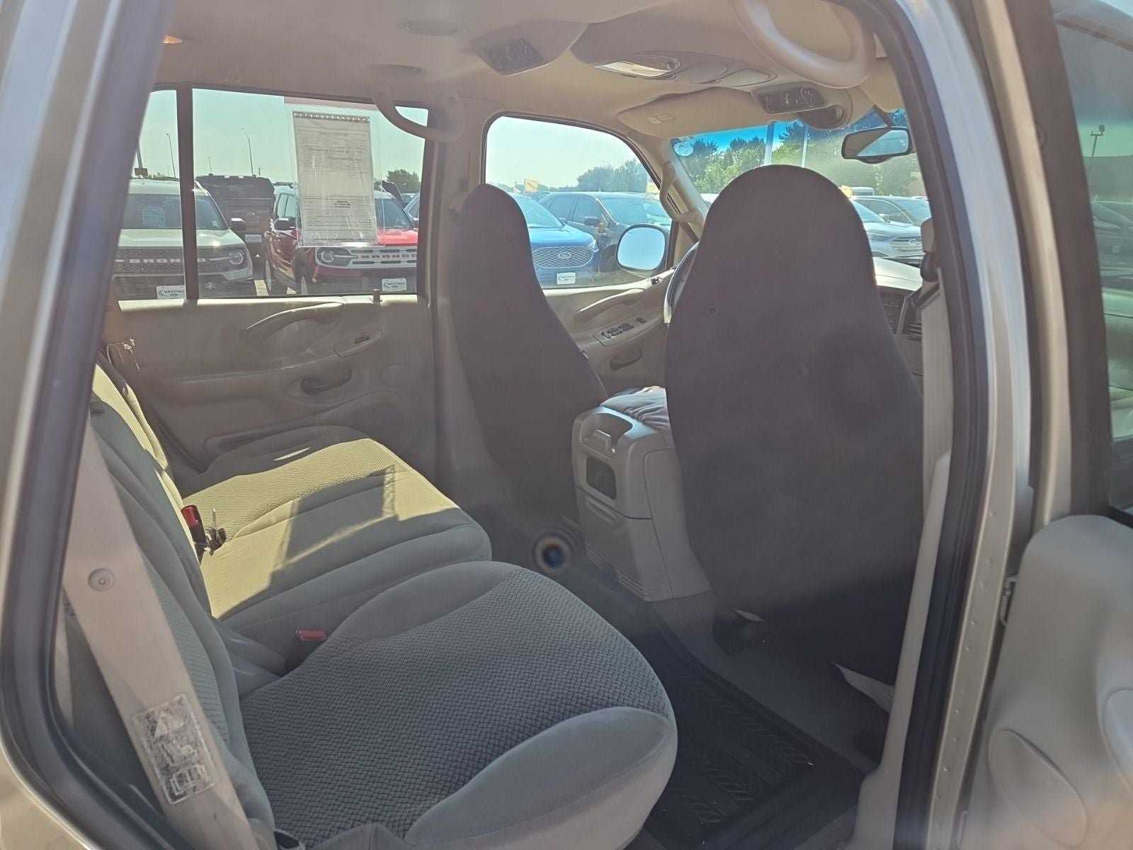 Used 2000 Ford Expedition XLT AWD/4WD image 14
