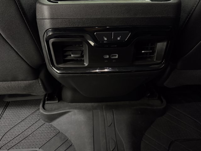 Used 2024 Chevrolet Silverado 2500 ZR2 w/ Technology Package AWD/4WD image 31