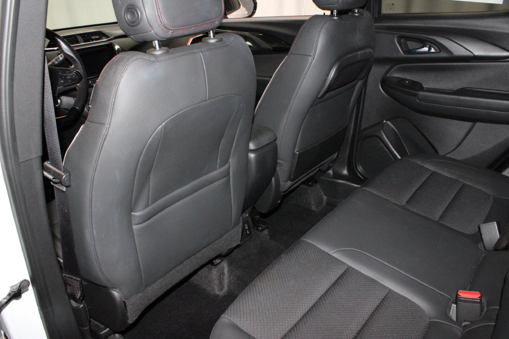 Used 2021 Chevrolet TrailBlazer RS w/ Sun and Liftgate Package AWD/4WD image 21