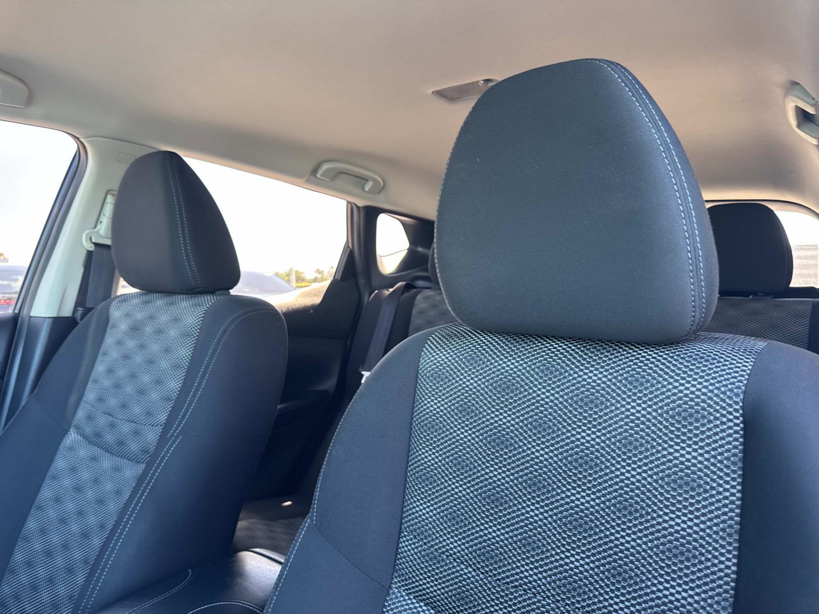Used 2017 Nissan Rogue Sport SV FWD image 23