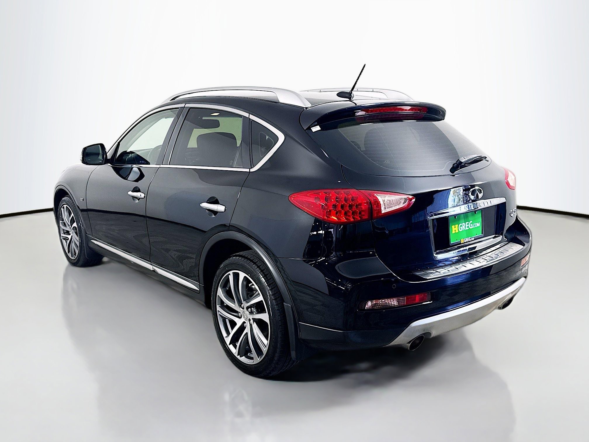 Used 2017 INFINITI QX50 2WD w/ Deluxe Touring Package image 7