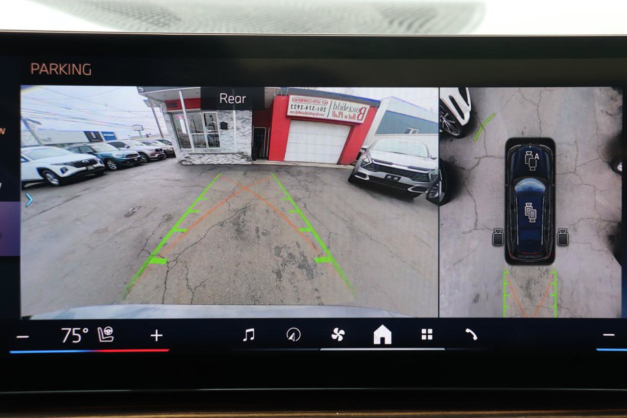 Used 2025 BMW X7 xDrive40i AWD/4WD image 48