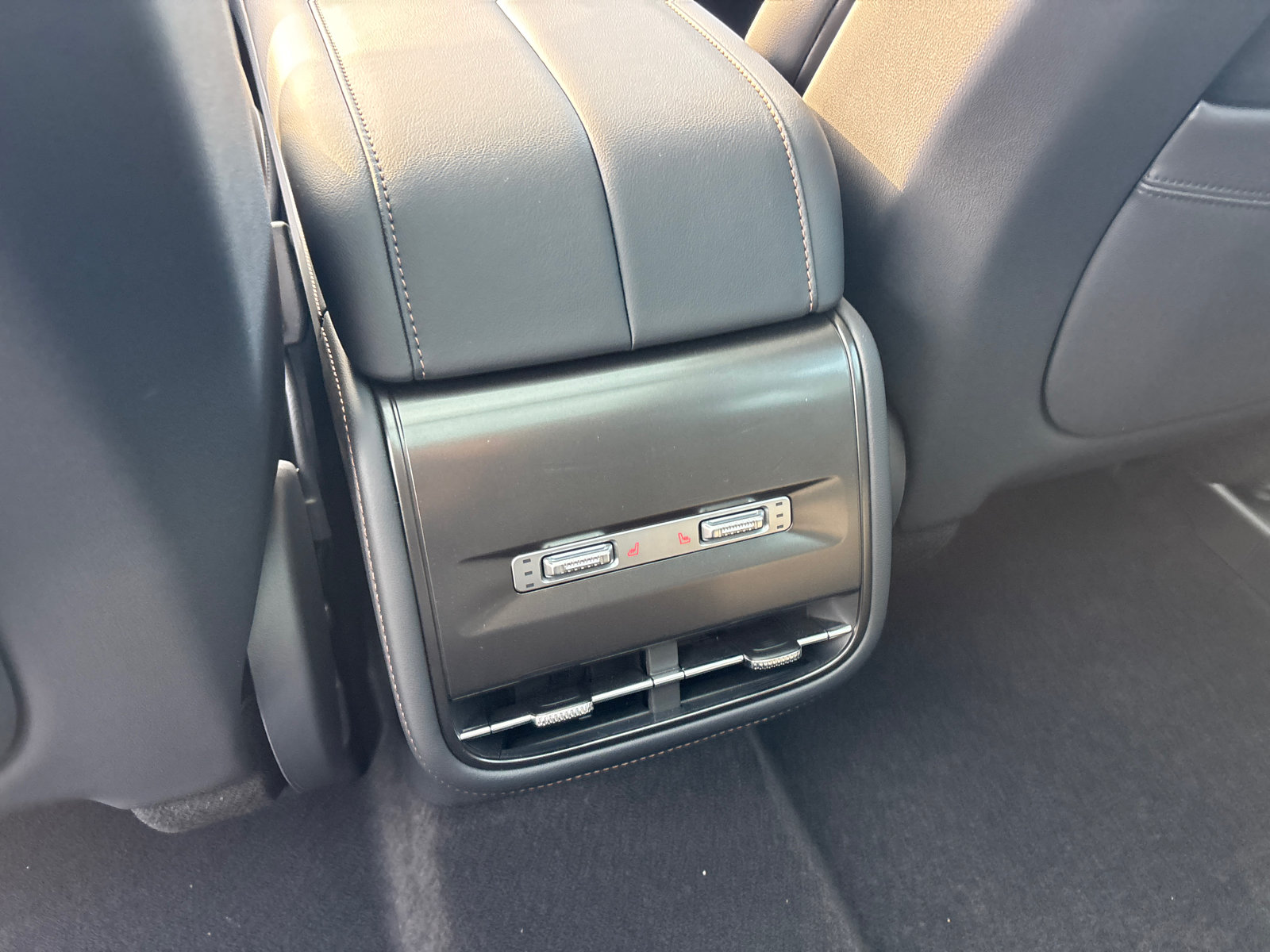 New 2026 Lincoln Nautilus Reserve AWD/4WD image 33